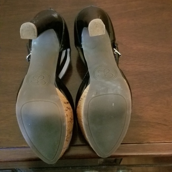 Platform Heels - Picture 4 of 6